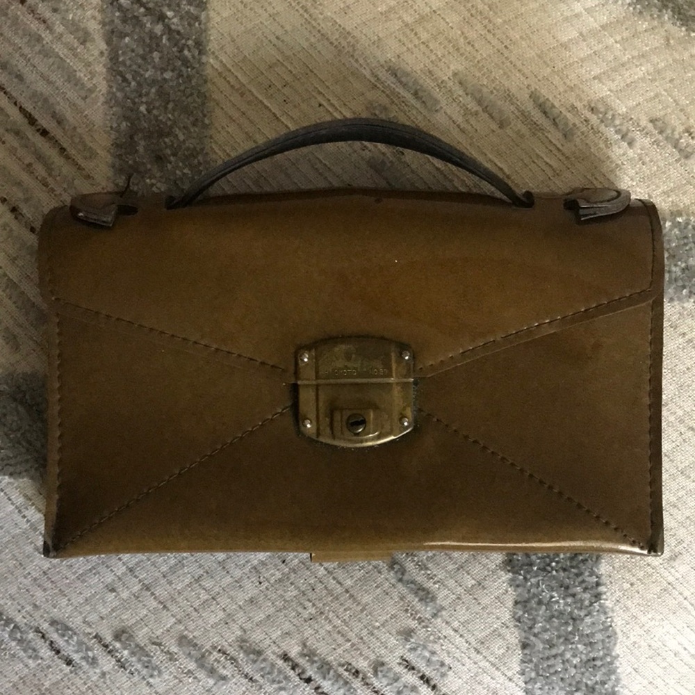 🟤Woman’s Vintage Olive Handbag, Lever Push Lock No Key
